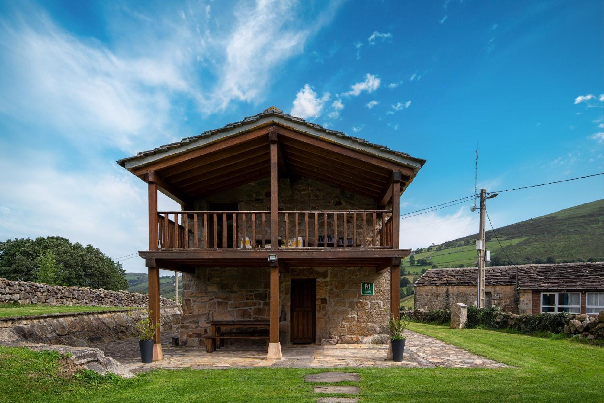 Cabana Pasiega Las Suertes San Pedro Del Romeral Exterior foto